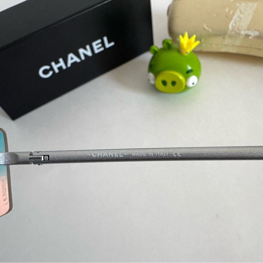 Chanel Multicolor Rimless Sunglasses - Picture 6 of 11